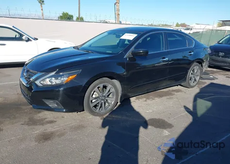 2017 Nissan Altima 2.5 Sr z USA, uszkodzony, nr VIN 1N4AL3AP4HN320693